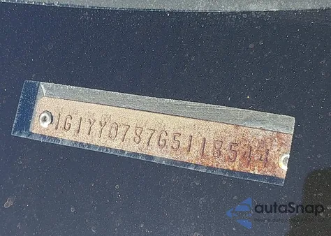 1986 Chevrolet Corvette из США, поврежденный, VIN 1G1YY0787G5118544